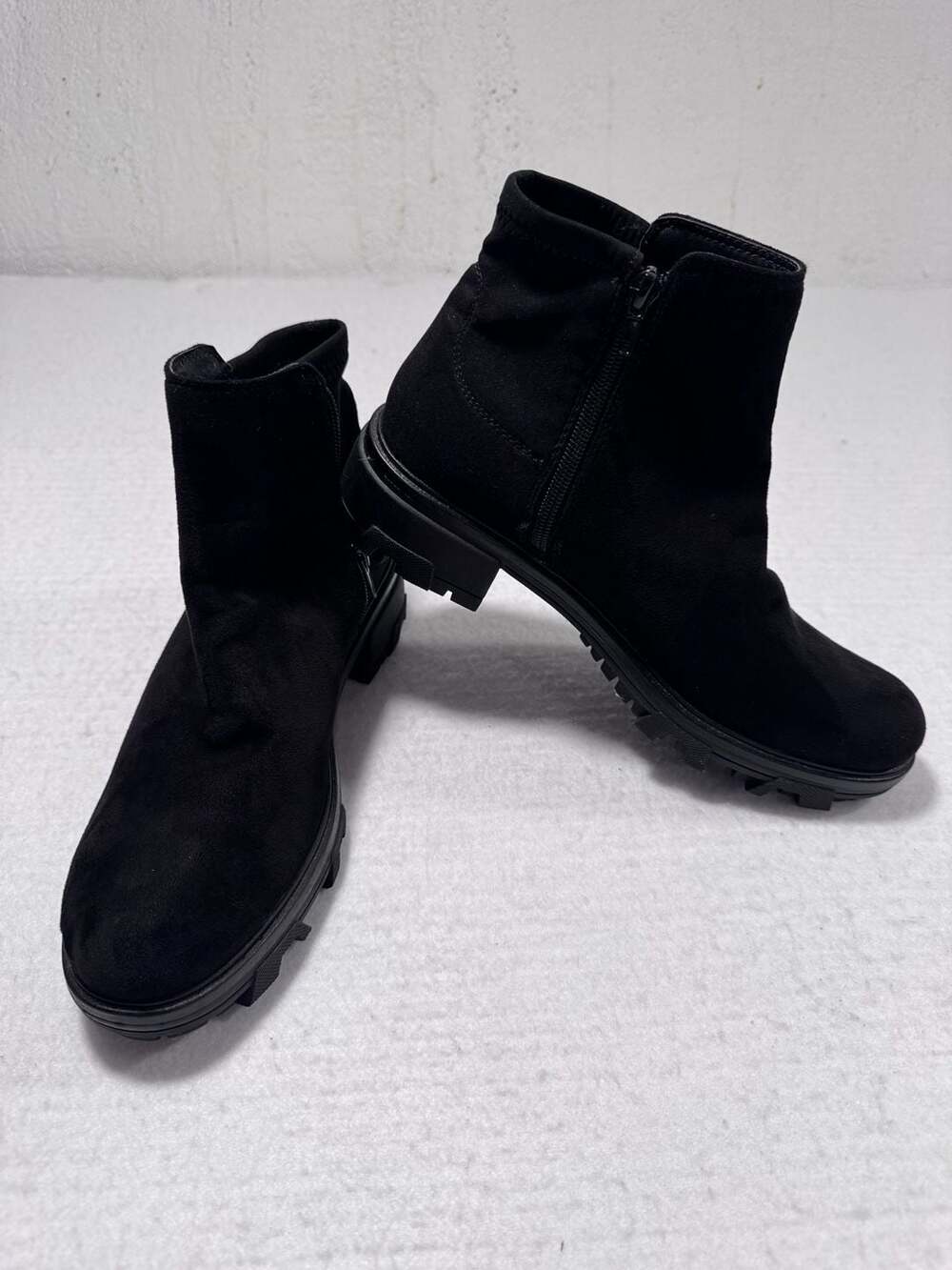 Unisa Wadi-M Ankle Booties Size 9M Black Suede
